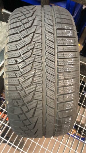 245/45R17 99V SAILUN ICE BLAZER ALPINE EVO 1 XL - Image 1
